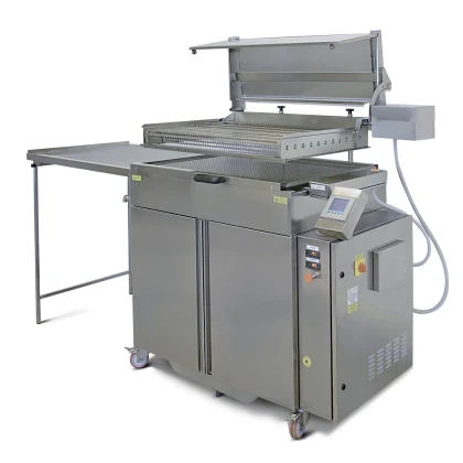 Automatic donut fryer
